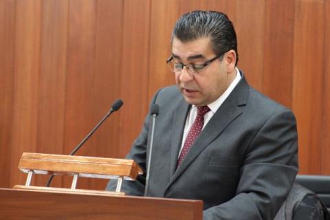 Oficial Mayor de Gobierno aprovecha fecha para iniciar promoción