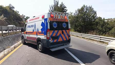 Viven para contarlo; se salva familia de motociclistas de ser atropellados