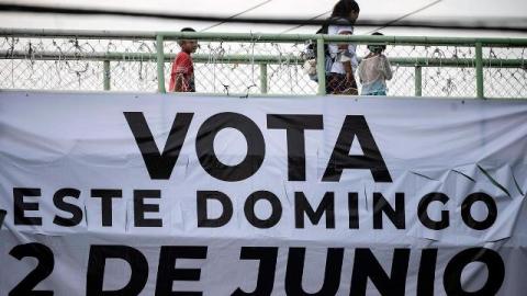Tlaxcaltecas se alistan para salir a votar en un proceso electoral convulsionado