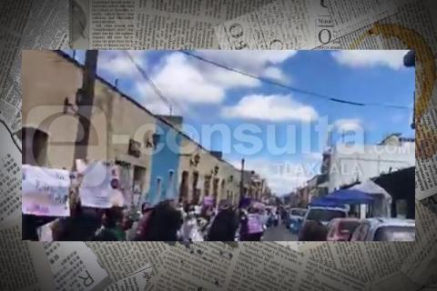 Se manifiestan mujeres por asesinato de sordomuda