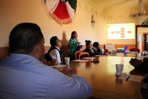 Primera sesión para fortalecer la transversalidad de género en Apetatitlán imagen 3