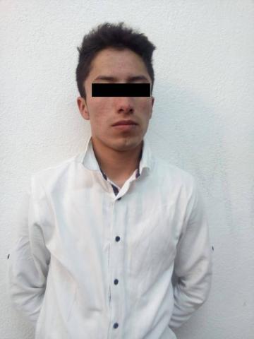 Detiene Policía de Apizaco a tres personas por portación de arma de fuego imagen 2