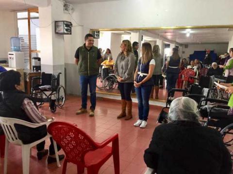 Gobierno de Apizaco hace entrega de sillas de ruedas gratuitas imagen 5