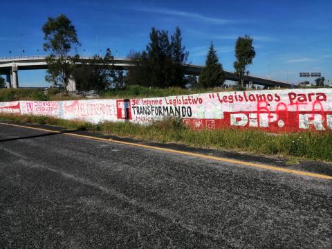 Vandalizan bardas de Rubén Terán y lo acusan de rata imagen 5