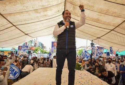 A un mes de administración, cumple Pablo Badillo con compromisos de campaña