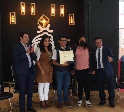 UPTx entrega títulos universitarios a ingenieros egresados en 2021 y 2022 imagen 3