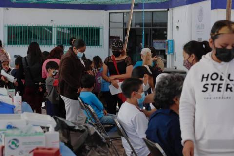 Se lleva a cabo jornada de vacunación en el Centro de Salud Urbano de Tlaxcala imagen 9
