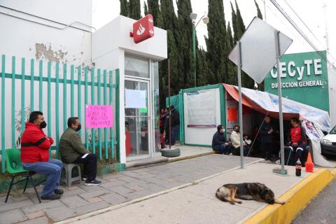 Paran labores trabajadores de CECyTE-Emsad imagen 3