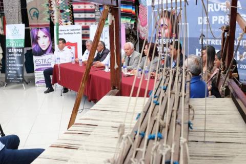 Presentan Desfile de moda "Herencia Milenaria" en Chiautempan imagen 4