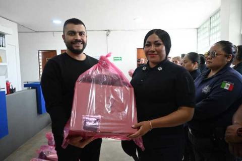 Alcalde de Santa Cruz Tlaxcala entrega uniformes a policías y retira su respaldo a la ciudadanía imagen 5