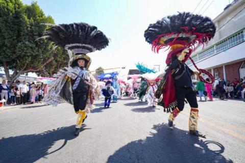 Alfonso Sánchez García estuvo en la coronacion de reinas de camadas del Carnaval imagen 2