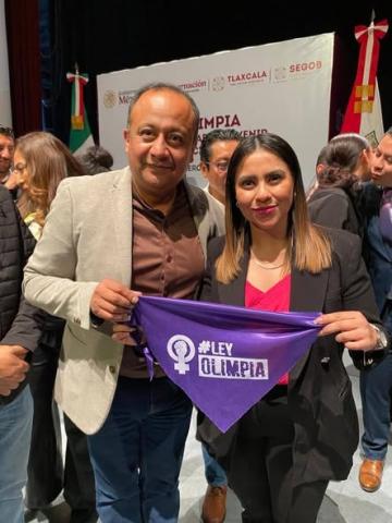 Edil de Texoloc participa en conferencia sobre prevención de la violencia digital