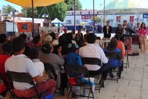 Reconoce ayuntamiento de Amaxac a contribuyentes cumplidos imagen 4