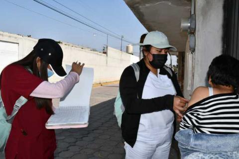 SESA e IMSS-Bienestar despliegan brigadas de vacunación contra sarampión en Tepetitla imagen 3