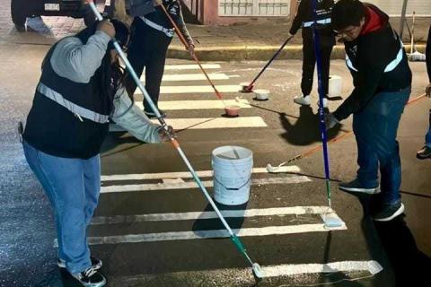 Cuadrillas Municipales realizan labores nocturnas para mejorar la imagen urbana en la capital imagen 9