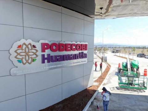 Titular de la secretaría anticorrupción visita polo de desarrollo económico de Huamantla imagen 2