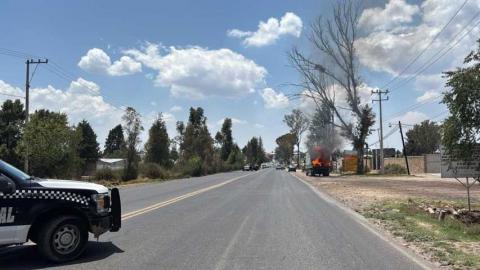 Policía de Tetla actúa con rapidez y evita riesgo mayor en incendio de unidad sobre la Apizaco–Tlaxco imagen 4