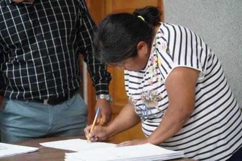 Gobierno de Sergio Lara entrega escrituras a bajo costo en Papalotla imagen 3