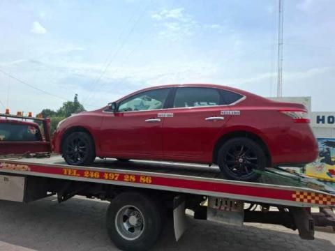 En Teolocholco ponen a disposición a sujeto relacionado con un auto sospechoso imagen 1