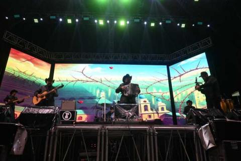 Santa Cruz Tlaxcala celebra a lo grande con un baile de feria inolvidable imagen 2