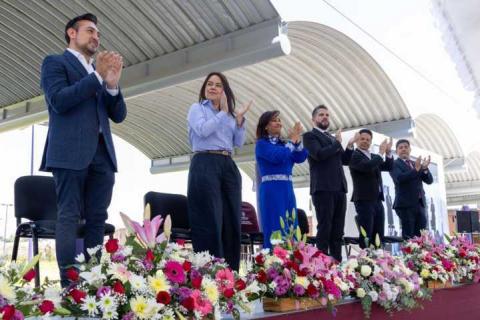 Salvador Santos Cedillo y la Gobernadora Lorena Cuéllar inauguran la “Ciudad Del Abastecimiento” imagen 6
