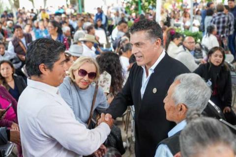 Su trabajo pone en alto a tlaxcala: Alfonso Sánchez García en el día del artesano imagen 2