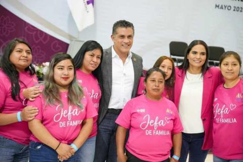 Reconoce Alfonso Sánchez a mujeres jefas de familia como motor del desarrollo de Tlaxcala imagen 1