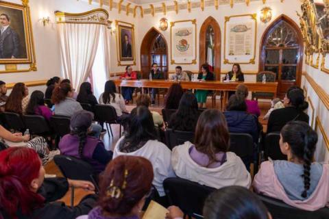 Chava Santos fortalece el diálogo y el trabajo conjunto en favor de las mujeres imagen 2