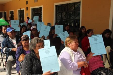 Alcalde de Xaloztoc ayuda a dar certeza jurídica a propiedades imagen 4