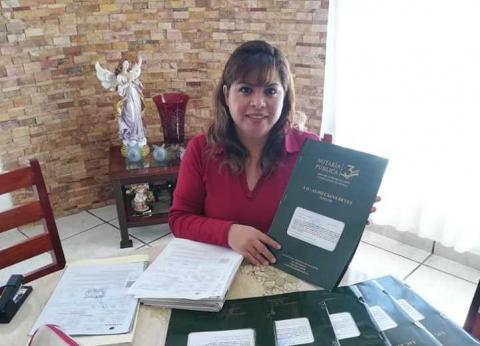 La regidora del PT Gabriela Brito logrará la entrega de 400 escrituras en Tlaxcala