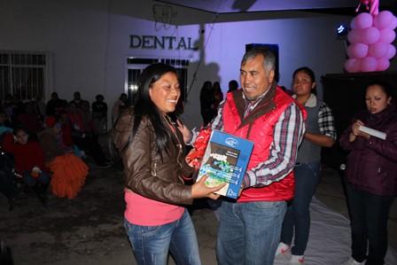 Ayuntamiento y SMDIF festejan a la mujer en su día imagen 1