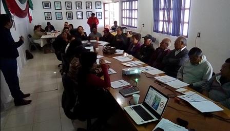 Imparte Ayuntamiento curso sobre producción del aguacate imagen 1