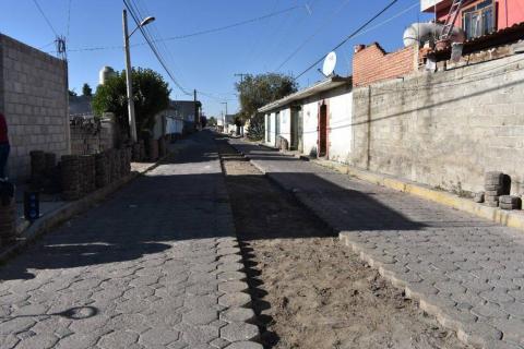 Alcalde pone en marcha trabajos de rehabilitación de drenaje en la Lázaro Cárdenas imagen 2