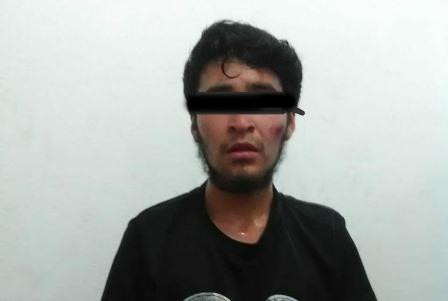 Atrapa policía de Apizaco a dos sujetos por robo a mujeres imagen 2