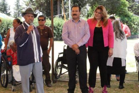 Román Sánchez apoya a las personas de la tercera edad imagen 1