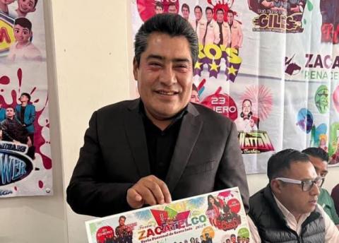 Alcalde de Zacatelco le sale lo lambiscón y derrocha millones para pedir perdón