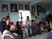 En una muestra de confianza a su proyecto de gobierno, vecinos de diferentes colonias de Apizaco, le han abierto la puerta de sus hogares a Justo Lozano Tovar.