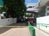 Debido al temblor de 7.1 grados en la escala de Richter que se originó en Acxochiapan Morelos a las 13:14 horas de este martes, personal del Hospital General de Tlaxcala (HGT) se movilizó para evacuar a los pacientes que se encontraban al interior del nosocomio, dejando sólo a uno que se encontraba en operación en el momento del movimiento telúrico.  De manera improvisada acordonaron espacios para los pacientes que se encuentran en el área de urgencias, mientras que en la entrada principal del HGT utilizaro